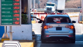Una caseta de peaje de una autopista en México