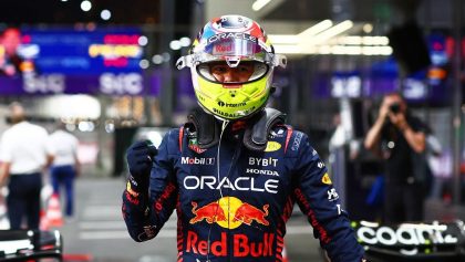 La emoción de Checo Pérez tras conseguir la pole en el Gran Premio de Arabia