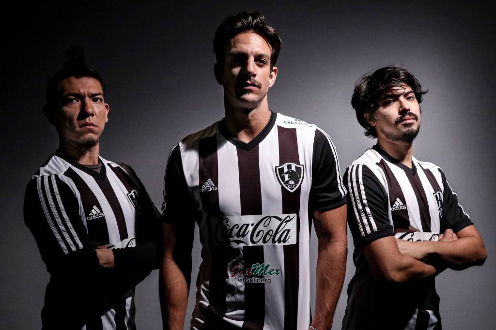 6 ejemplos de que el futbol mexicano sí es como ‘Club de Cuervos’