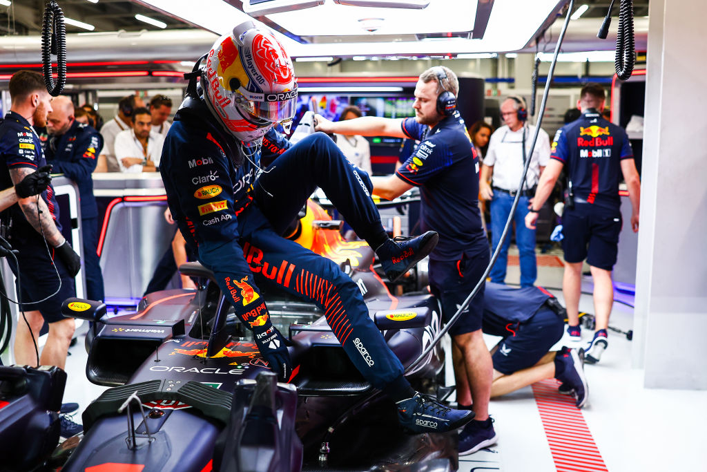 "No había sucedido": La explicación de Red Bull a los problemas de Verstappen en Arabia