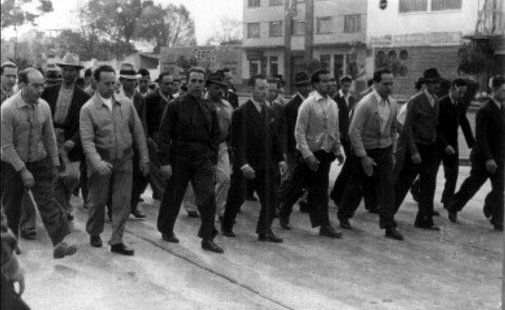 Hombres mexicanos en 1942.