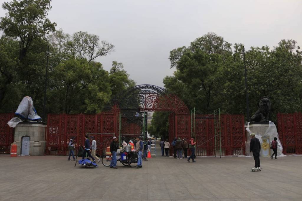 La Puerta de los Leones de Chapultepec.