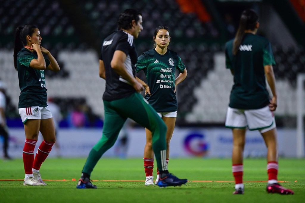 Scarlett Camberos en la Revelations Cup con México 