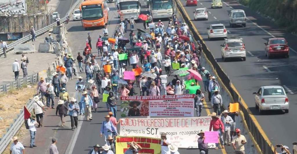 bloqueo-autopista-del-sol-cuernavaca-acapulco