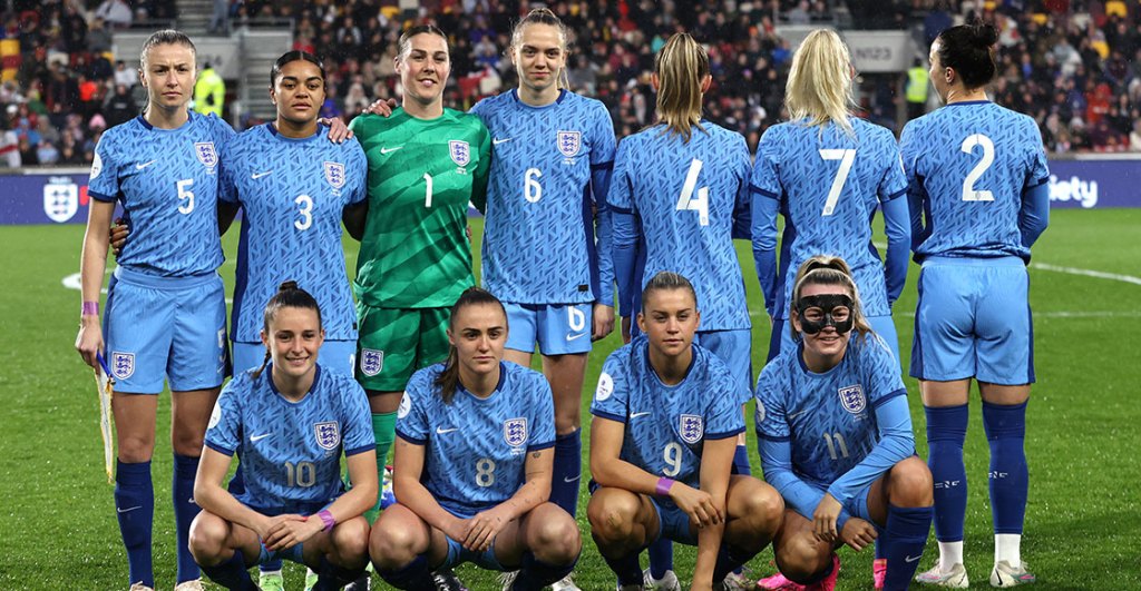 La historia detrás de la extraña formación de la Selección de Inglaterra Femenil ante Australia