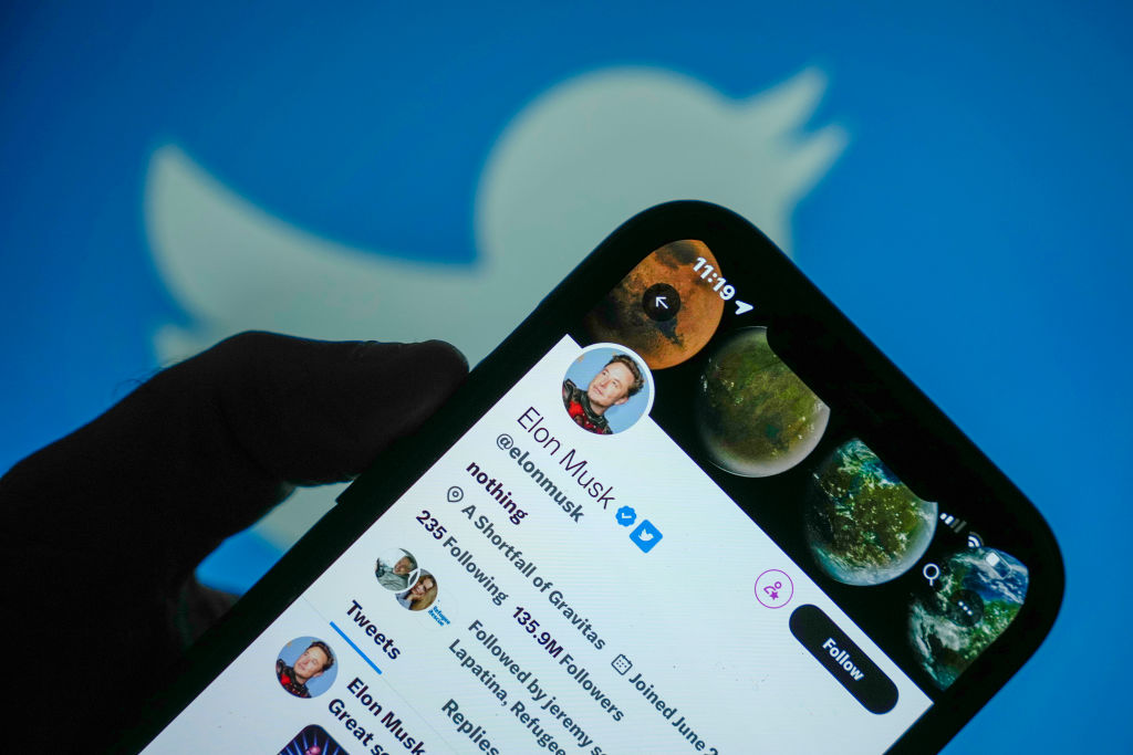 Ops: Twitter verificó una cuenta falsa de Disney Junior que publica insultos racistas