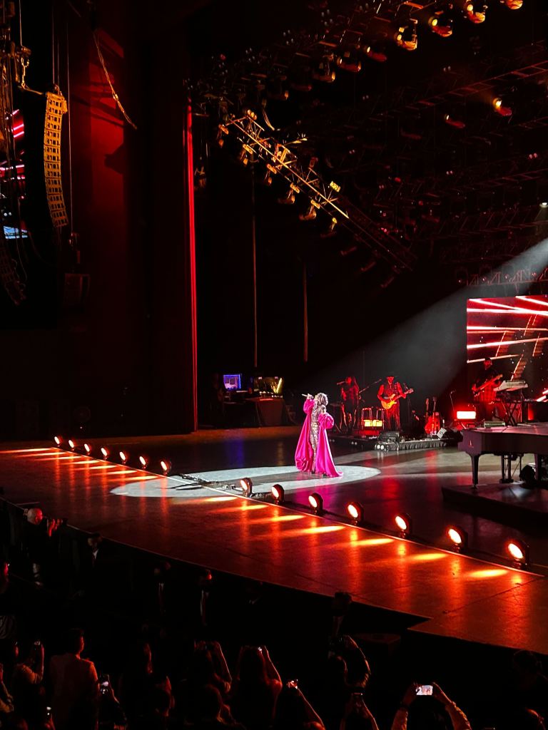 Alicia Keys al inicio de su concierto en el Auditorio Nacional