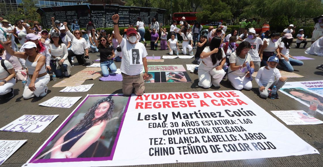 Familiares y amigos de Lesly Martínez Colin, la cual desapareció el 29 de abril de este año. La chica vivía en la alcaldía de Álvaro Obregón y la última vez estuvo con el novio en Jojutla, Morelos.