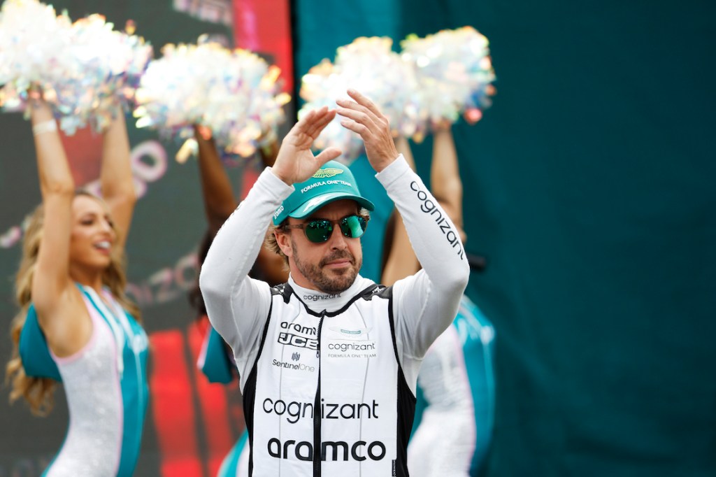 A Fernando Alonso no le gustó el show de Miami