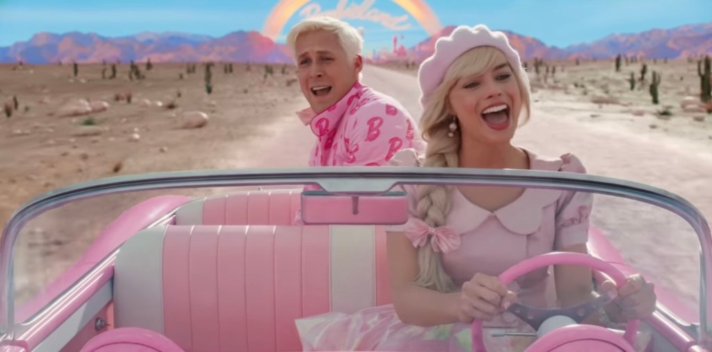 Margot Robbie y Ryan Gosling llegan al mundo real en el nuevo tráiler de 'Barbie'