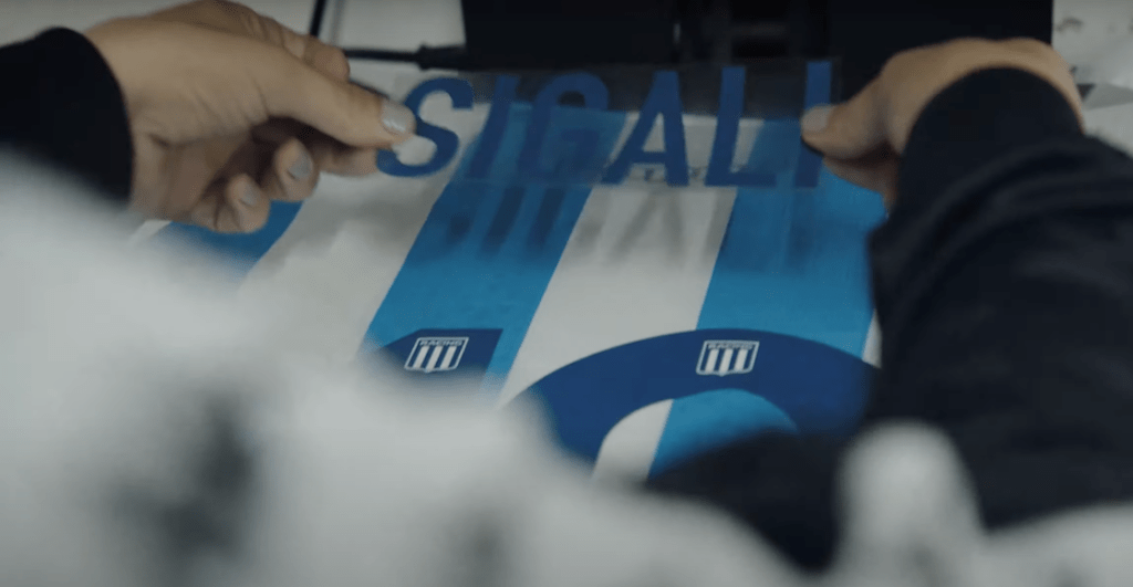 racing-club-argentina-campana-alzheimer-confunde-cambia-nombres-video-4