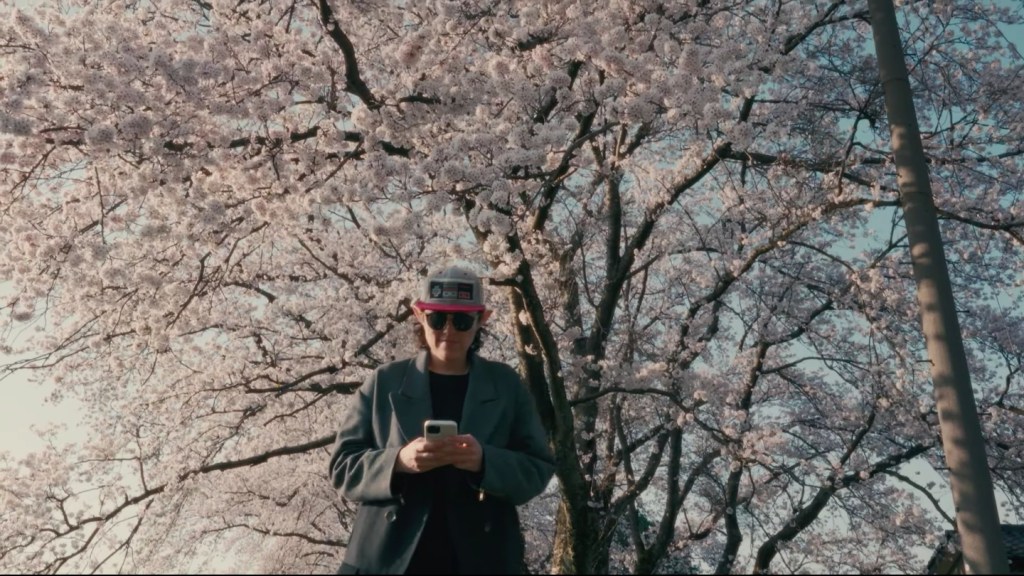 Amor a todo lo que da: Ruzzi presenta "Miamorcito Loco" con video grabado en Japón 
