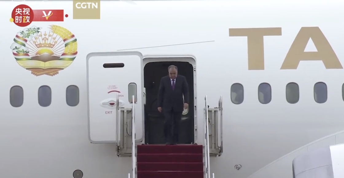 tayikistan-avion-presidencial-china-gira