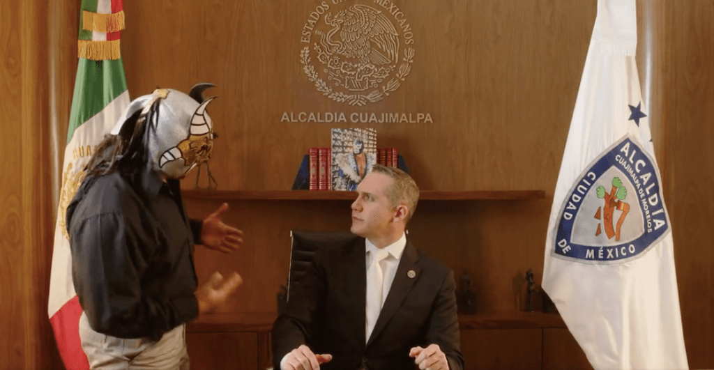 Alcalde de Cuajimalpa se transforma en luchador libre.