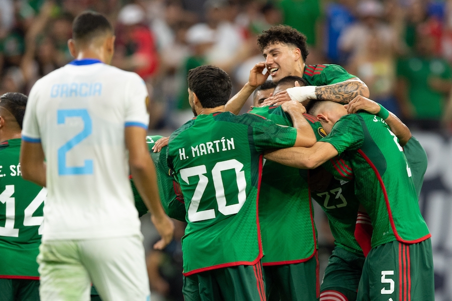 Mexico repeated seven firsts from Coca's last game