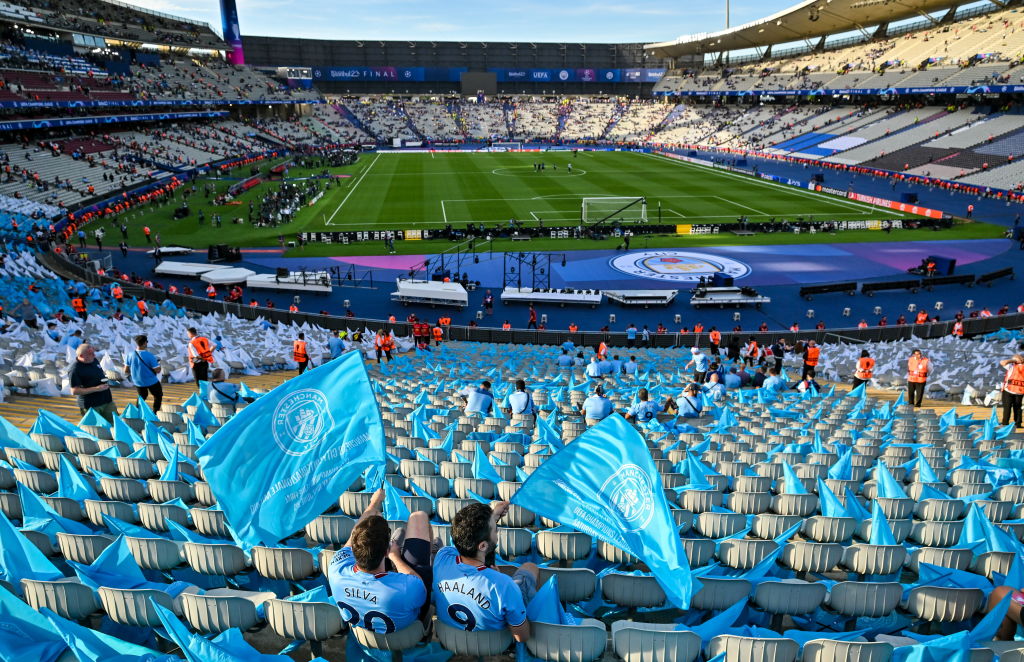 Las banderas que preparó el City