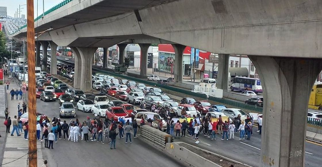 Bloqueos simultáneos de maestros en Edomex MéxicoQuerétaro, Periférico y más autopistas