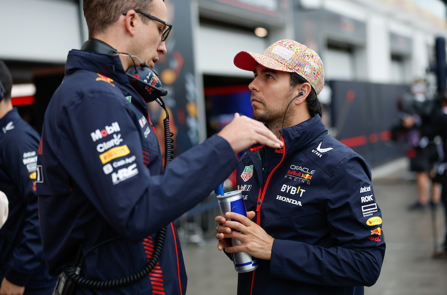 Checo podría superar a Ricciardo en 2023