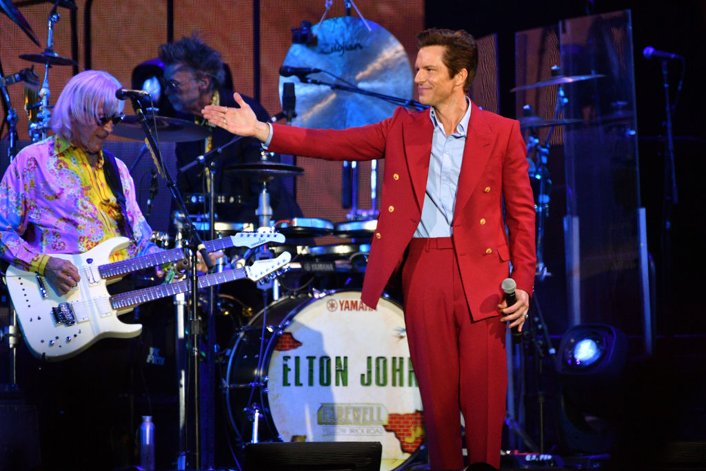 Elton John tocó "Tiny Dancer" junto a Brandon Flowers en Glastonbury 2023