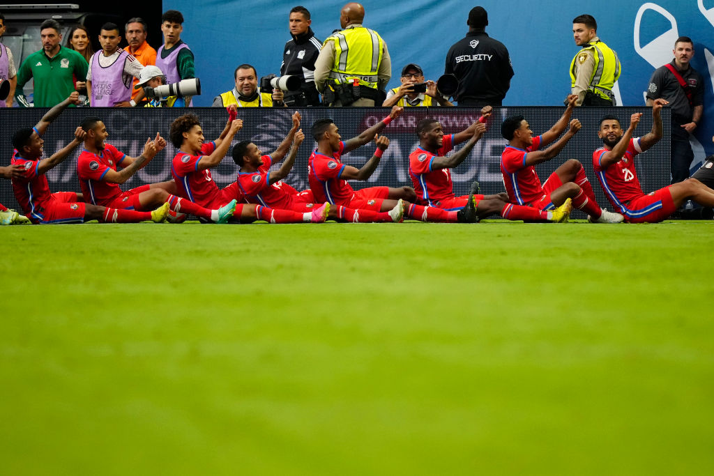 Así fue el festejo de Panamá tras el primer gol anulado