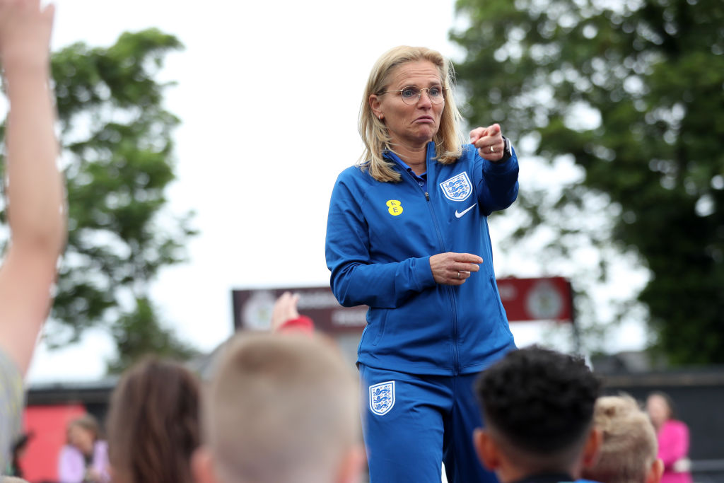 Sarina Wiegman dirige a la Selección de Inglaterra