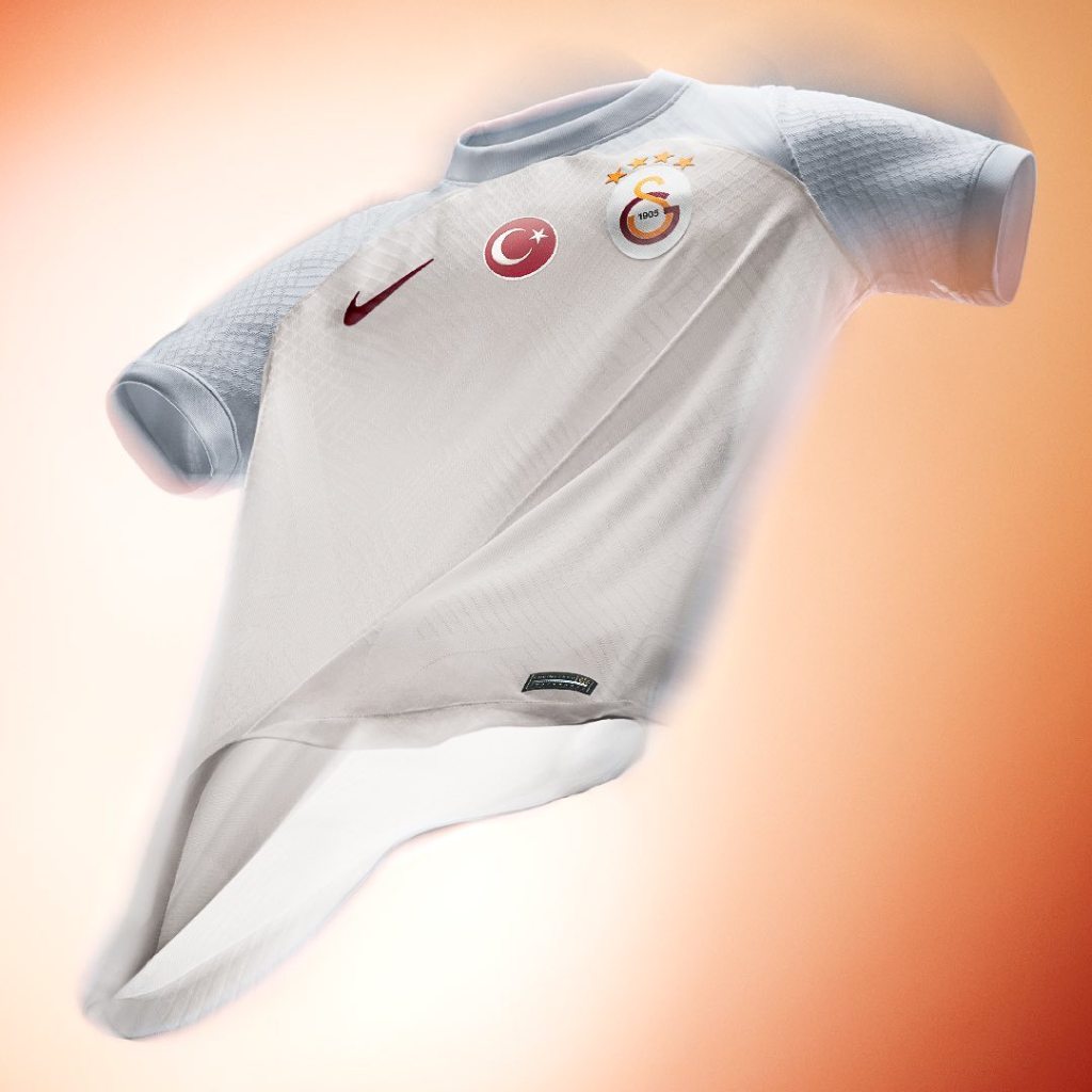 La camiseta del Galatasaray que usará de visita en la siguiente campaña