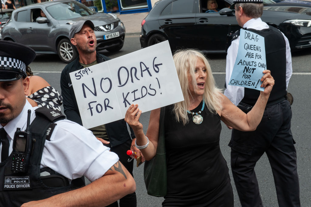 Juez federal en Tennessee dice que ley anti drag queens es inconstitucional