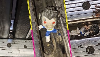 Muñeco de Vegeta provoca falla en el Metro CDMX.