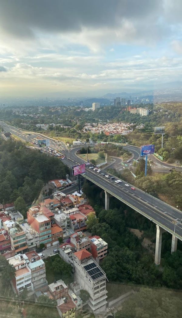 ¿Van para Santa Fe? Bloquean Avenida de los Poetas por falta de agua en CDMX