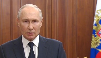 Putin agradece al Grupo Warner de "tomar la decisión correcta" y rendirse
