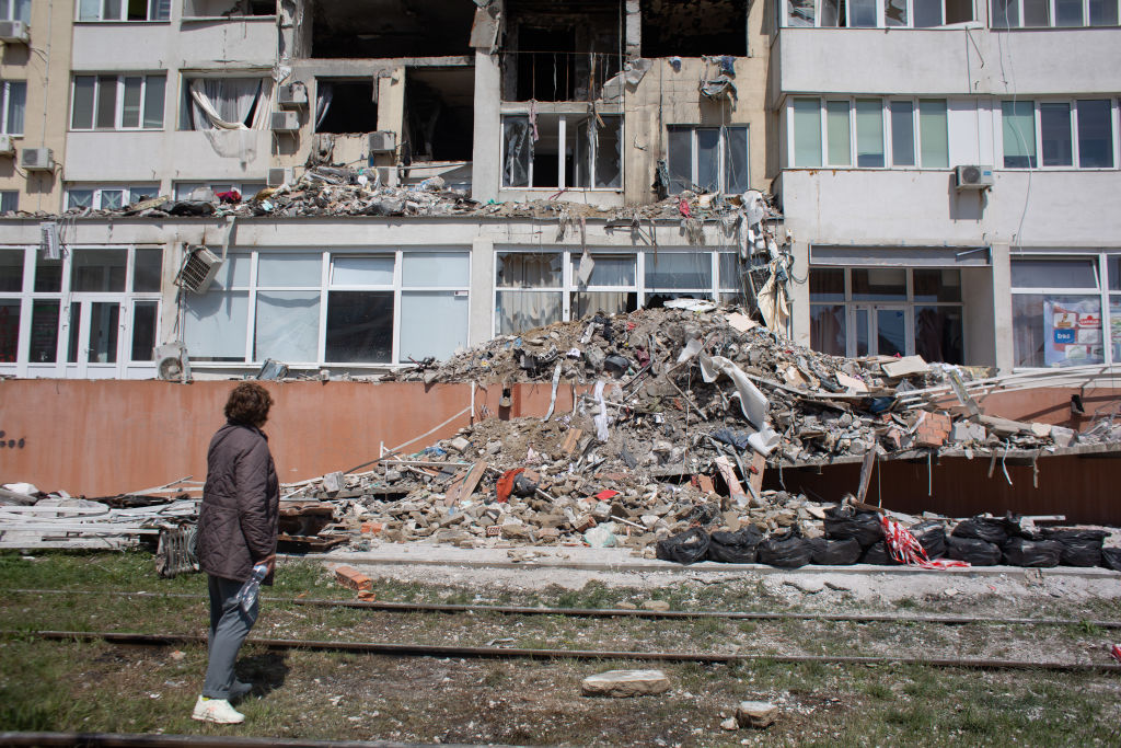 Nuevo bombardeo de Rusia contra Odesa dejó varios muertos y daños contra 25 monumentos