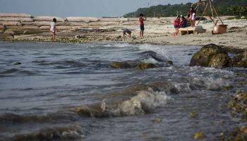 Fotos del derrame de Pemex en Ek Balam que llegó a playas de Campeche