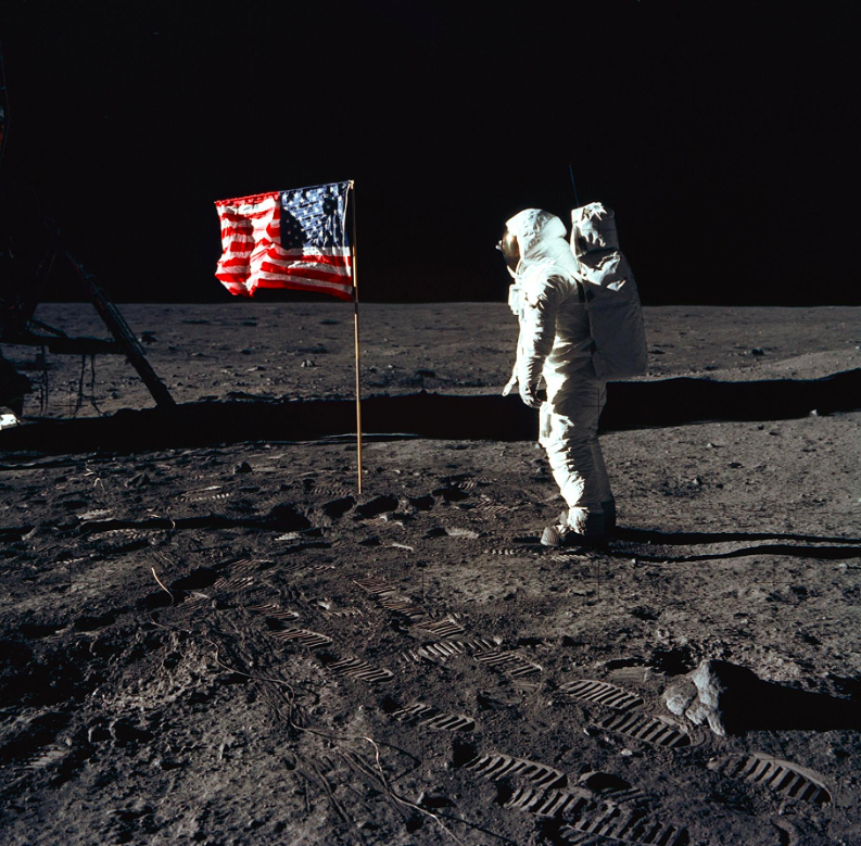 54 años después: X fotos de la misión Apollo 11 en la Luna 
