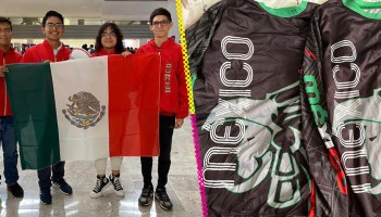Mexicanos viajan con uniformes prestados a Olimpiada de Matemáticas; conductor de app no los entregó