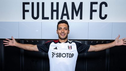 Oficial: Raúl Jiménez es nuevo jugador del Fulham en la Premier League