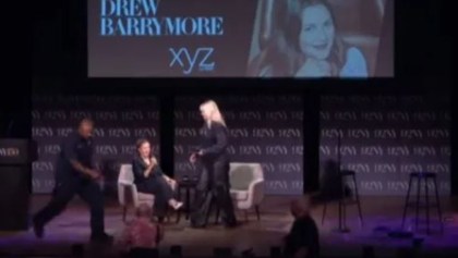 El aterrador momento que vivió Drew Barrymore con un acosador durante un evento