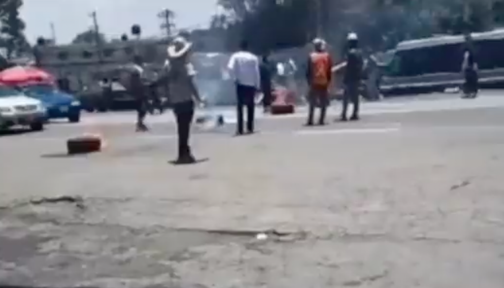 Llantas incendiadas y bloqueo en Topilejo: ¿Qué pasa en la México-Cuernavaca?