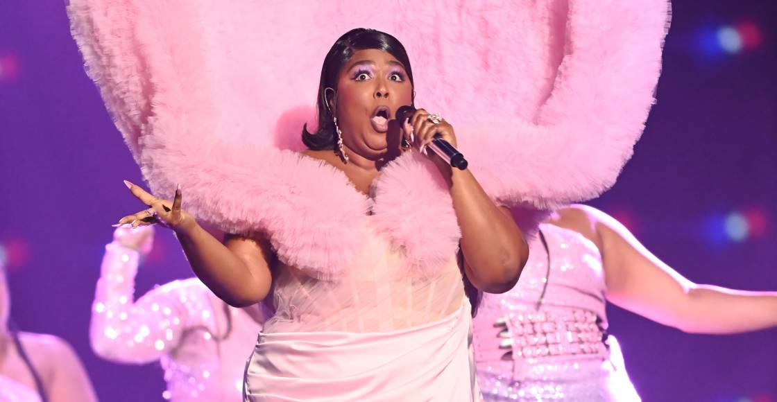 La exdirectora del documental de Lizzo acusó a la cantante por su mal comportamiento