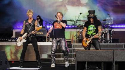 Guns N' Roses estrena "Perhaps"; la primera rola que componen Axl, Slash y Duff en 30 años