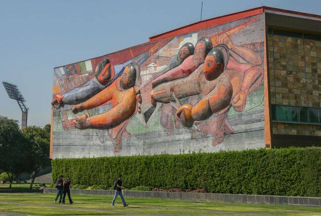 Murales ocultos de Siqueiros en el nuevo patio de San Ildefonso