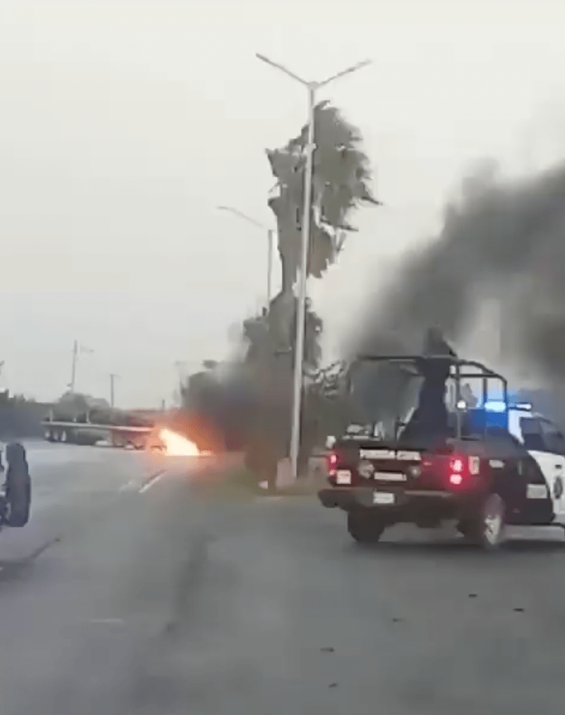 Bloqueos e incendios: ¿Qué está pasando en Nuevo León?