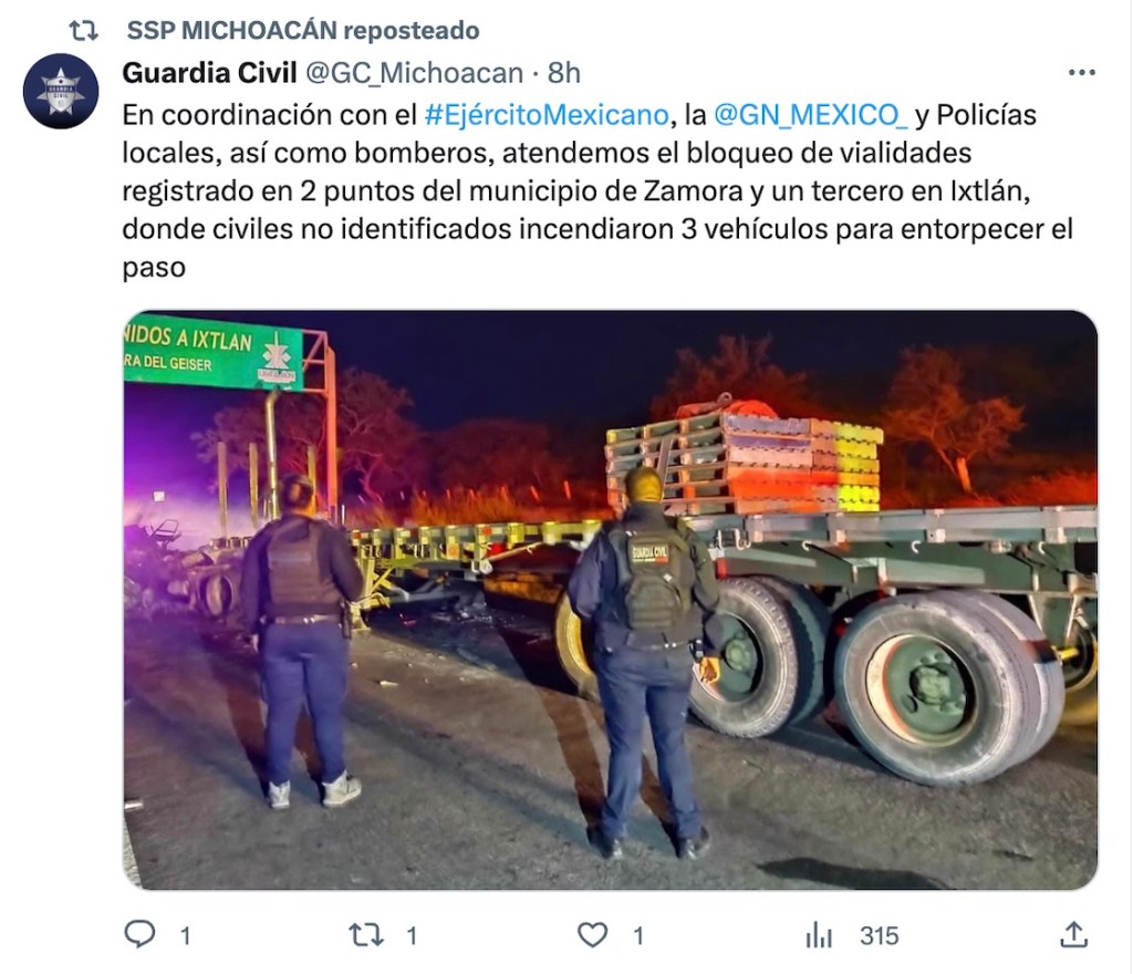 Bloqueos con el incendio de camiones en Michoacán y Jalisco
