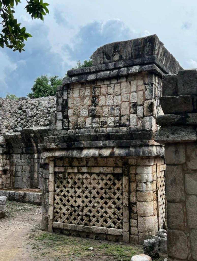 Fotos de Chichén Viejo para que se animen a descubrir una ciudad de élite maya