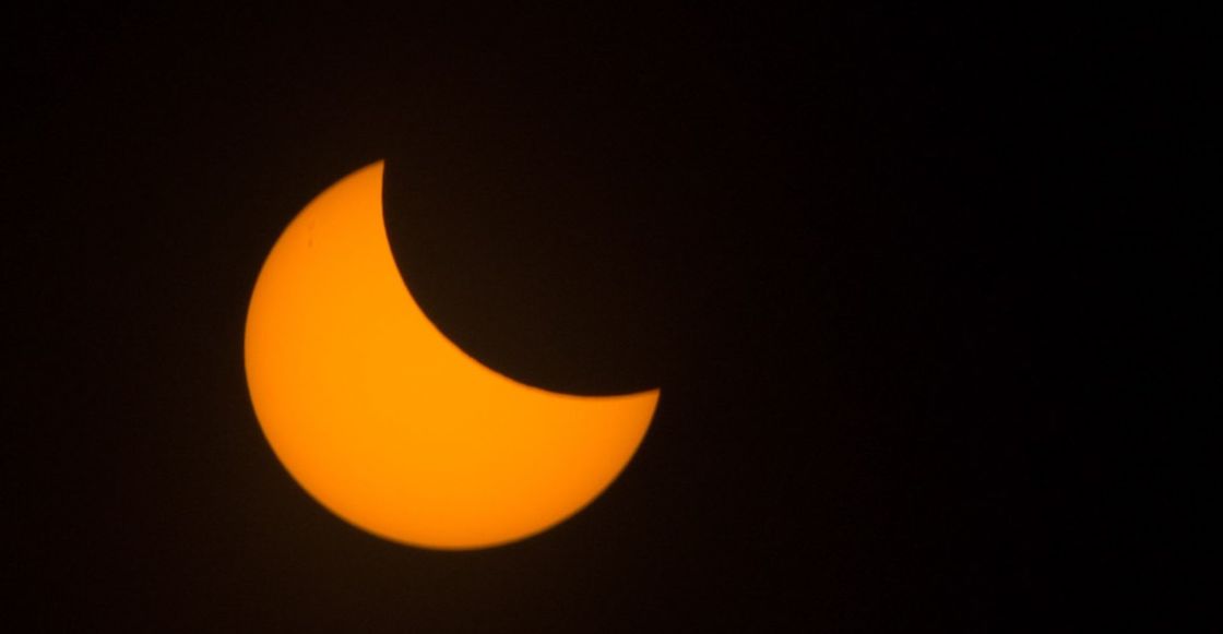 ¿Dónde, cuándo y cómo ver los eclipses solares 2023-2024 en México?