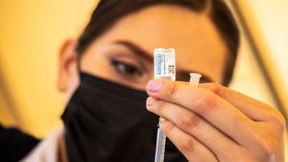 ¿Farmacéuticas podrán vender vacuna COVID en México?