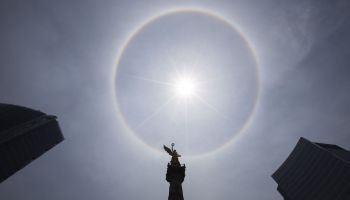 ¿Vieron el Sol? 10 fotos chidas del halo solar que sorprendió a CDMX