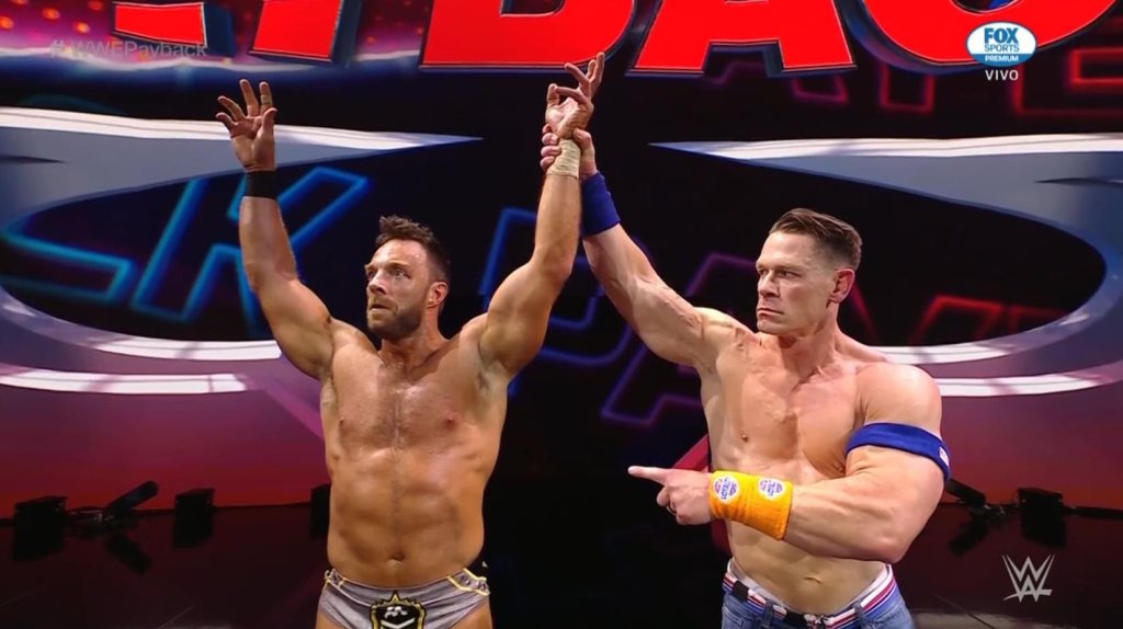 LA Knight y John Cena tras la lucha en Payback de WWE