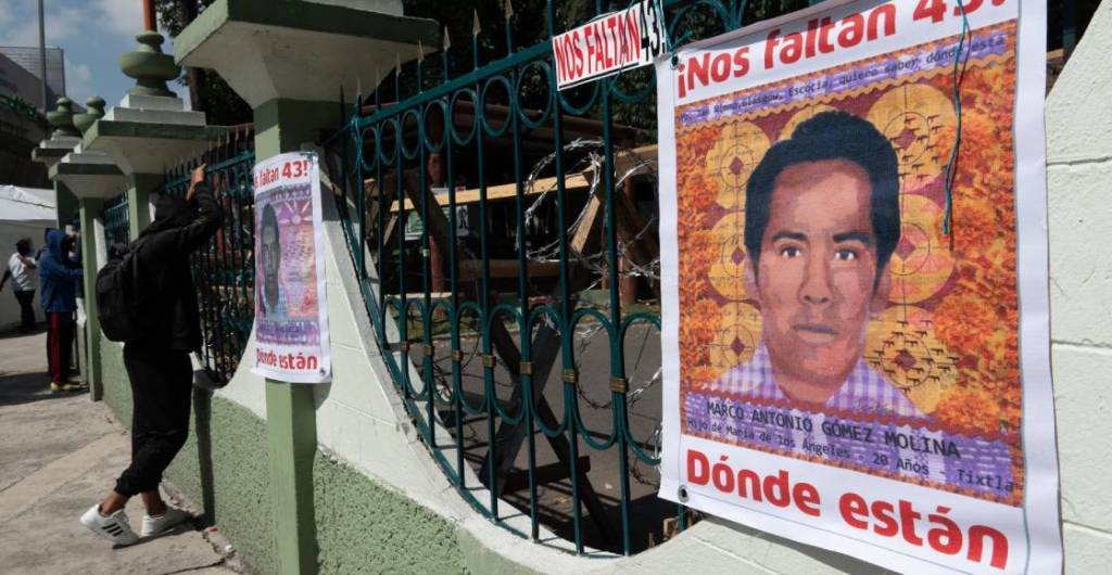 ¿Cuál es la información que los padres de los 43 de Ayotzinapa exigen al Ejército?