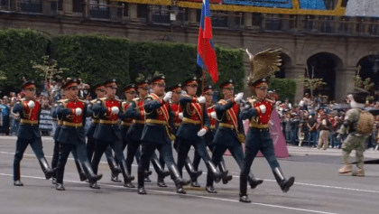 Embajadora de Ucrania reclama por Rusia en el desfile de México
