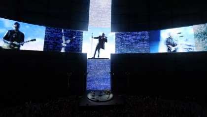 El tributo que U2 dio a las 260 personas asesinadas en un festival de música en Israel
